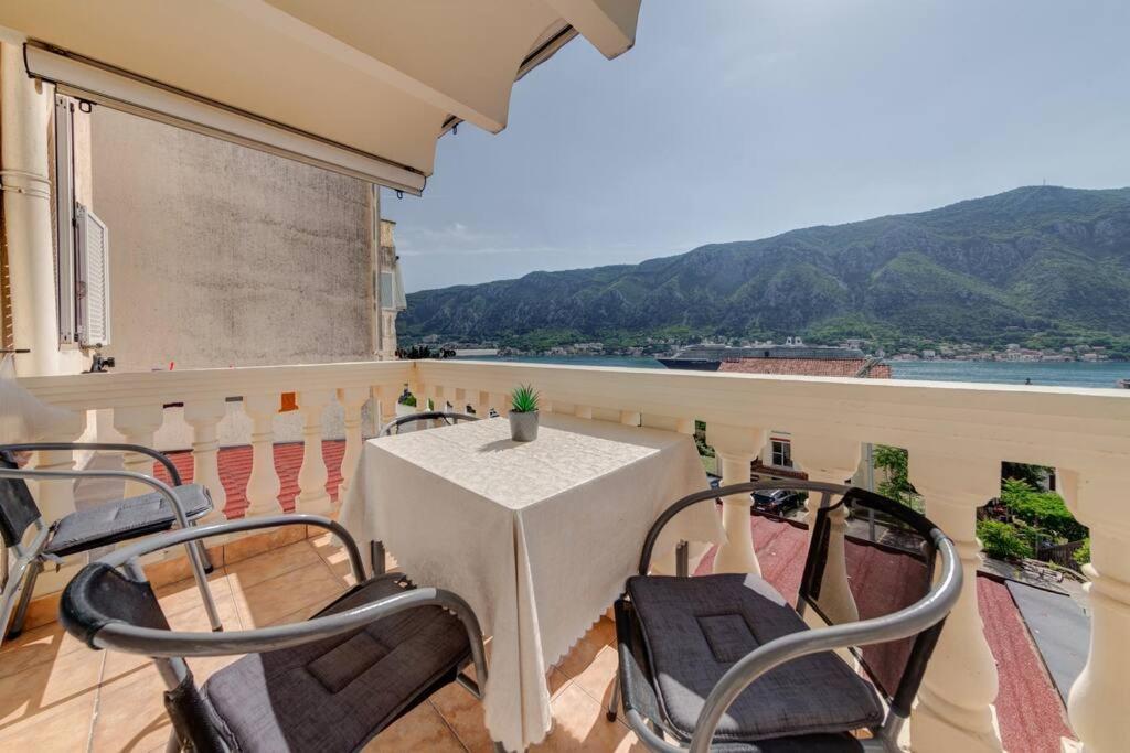 Sailor'S Knot Apartment - Central And Amazing Sea View Kotor Exterior foto